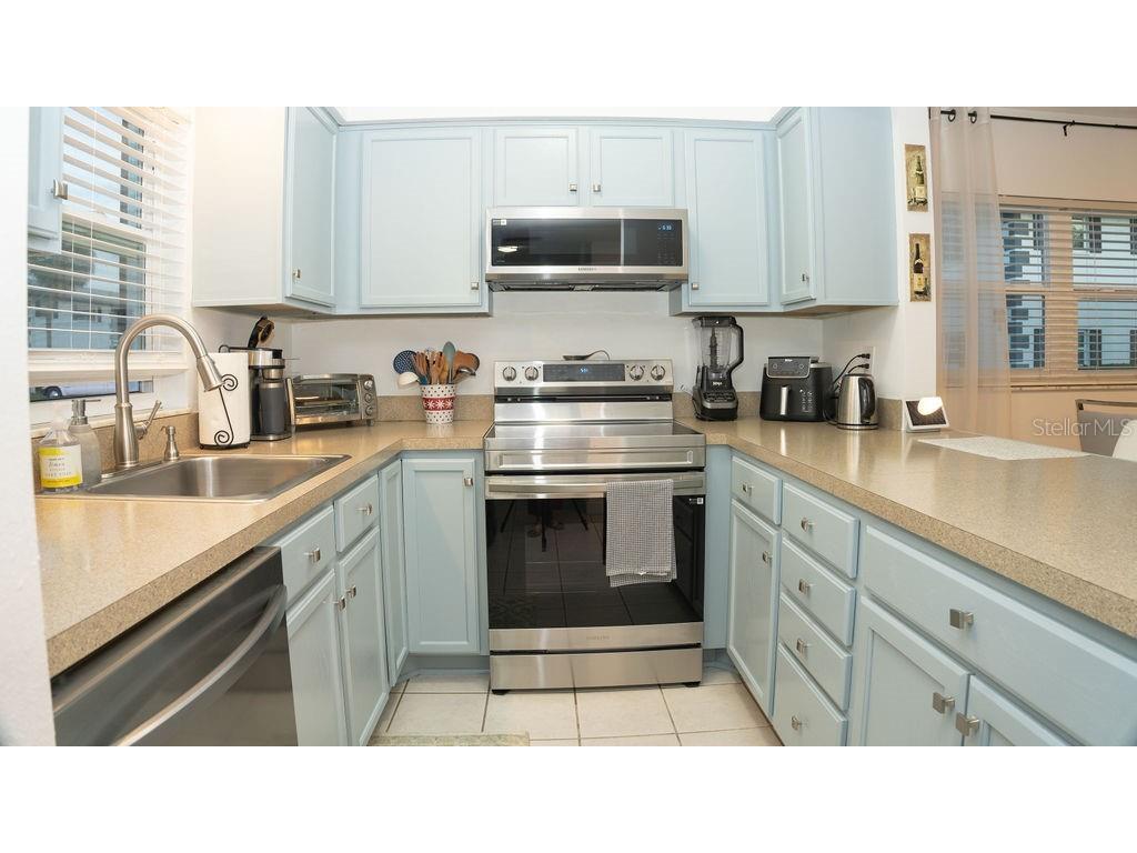 304 46th Avenue Terrace W #216 Bradenton FL 34207 A4674706 image8