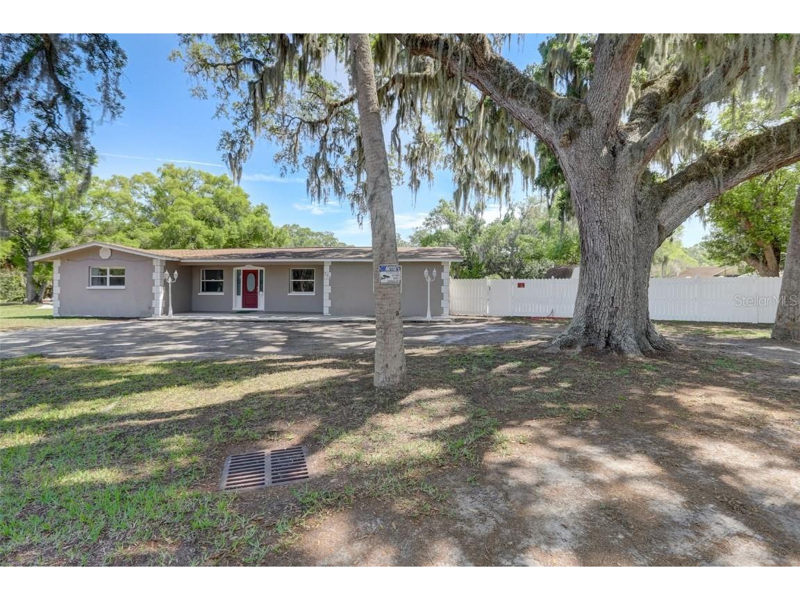 304 4th Street SE Ruskin FL 33570 T3513011 image1