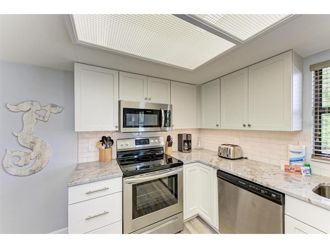 304 74th Street #B Holmes Beach FL 34217 A4659641 image12