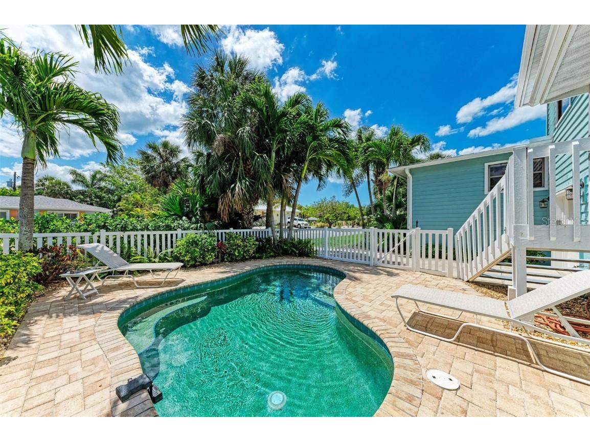 304 74th Street #B Holmes Beach FL 34217 A4659641 image26