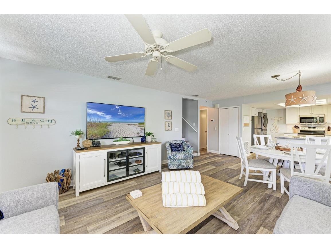 304 74th Street #B Holmes Beach FL 34217 A4659641 image5