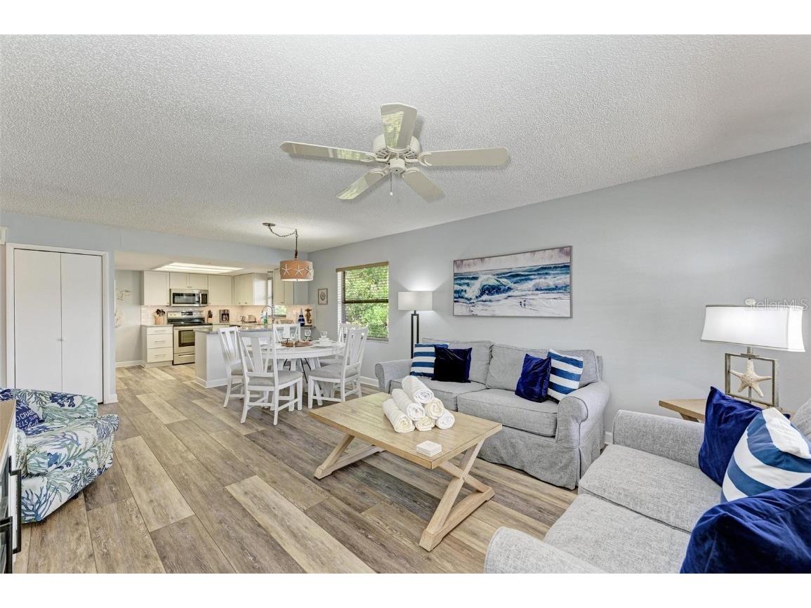 304 74th Street #B Holmes Beach FL 34217 A4659641 image6