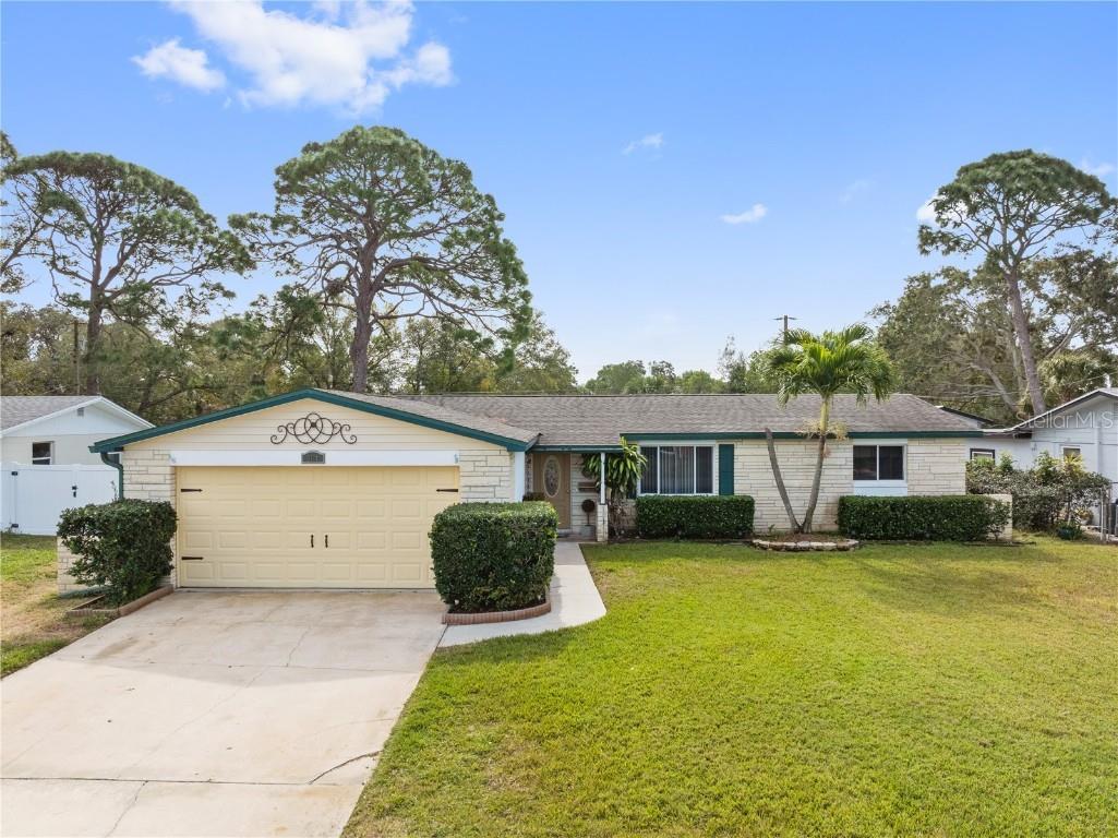 304 87th Avenue NE Saint Petersburg FL 33702 U8228255 image1