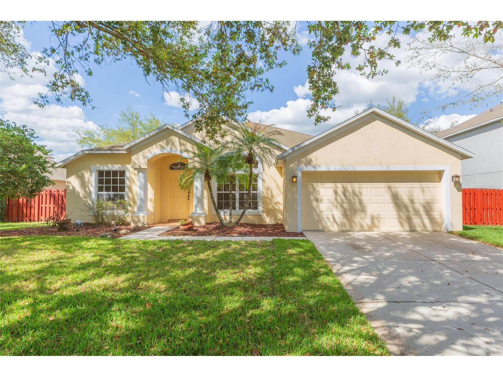 304 Apache Lane Seffner FL 33584 TB8486196 image1