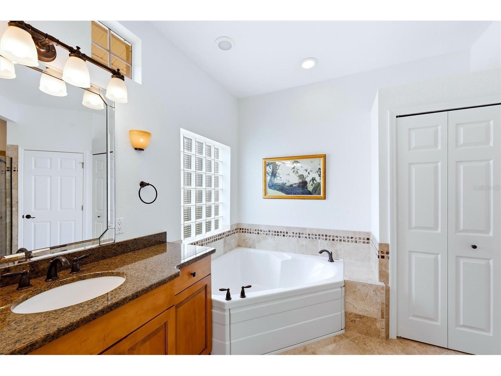 304 Bermuda Court #14 Venice FL 34293 N6142670 image25