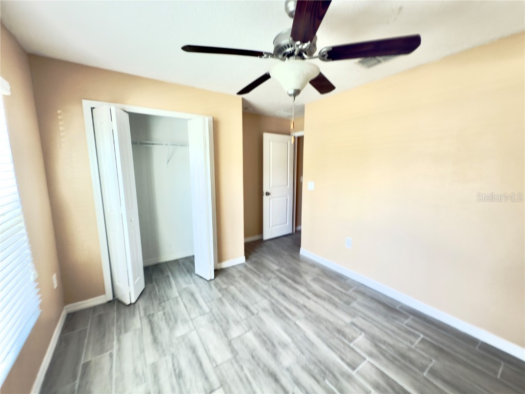 304 Cascade Bend Drive Ruskin FL 33570 TB8445390 image16