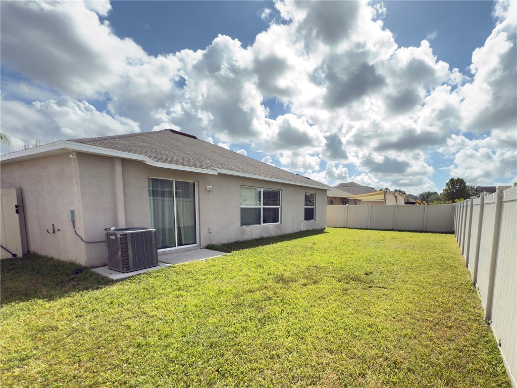 304 Cascade Bend Drive Ruskin FL 33570 TB8445390 image5