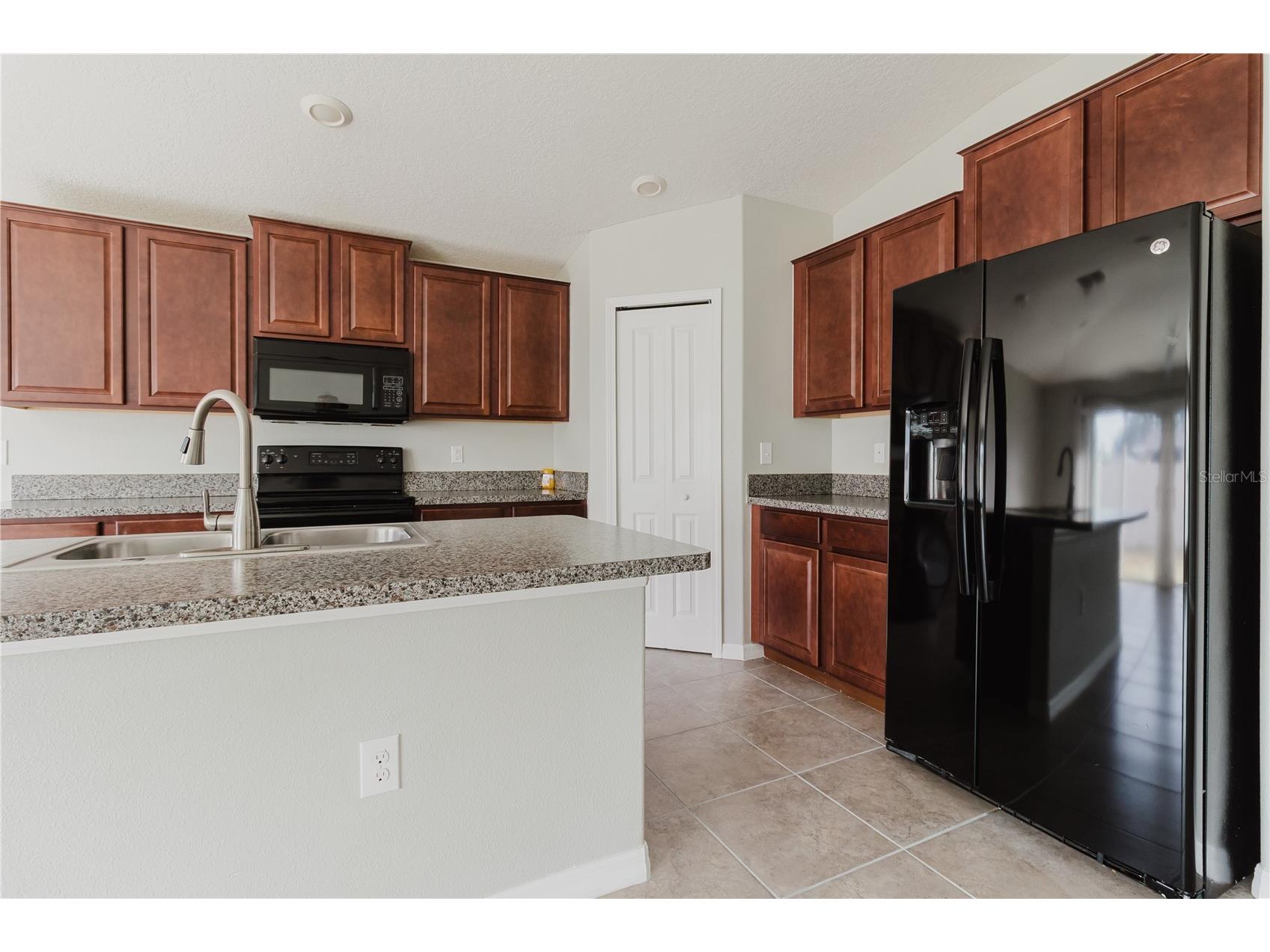 304 Cascade Bend Drive Ruskin FL 33570 TB8462184 image10