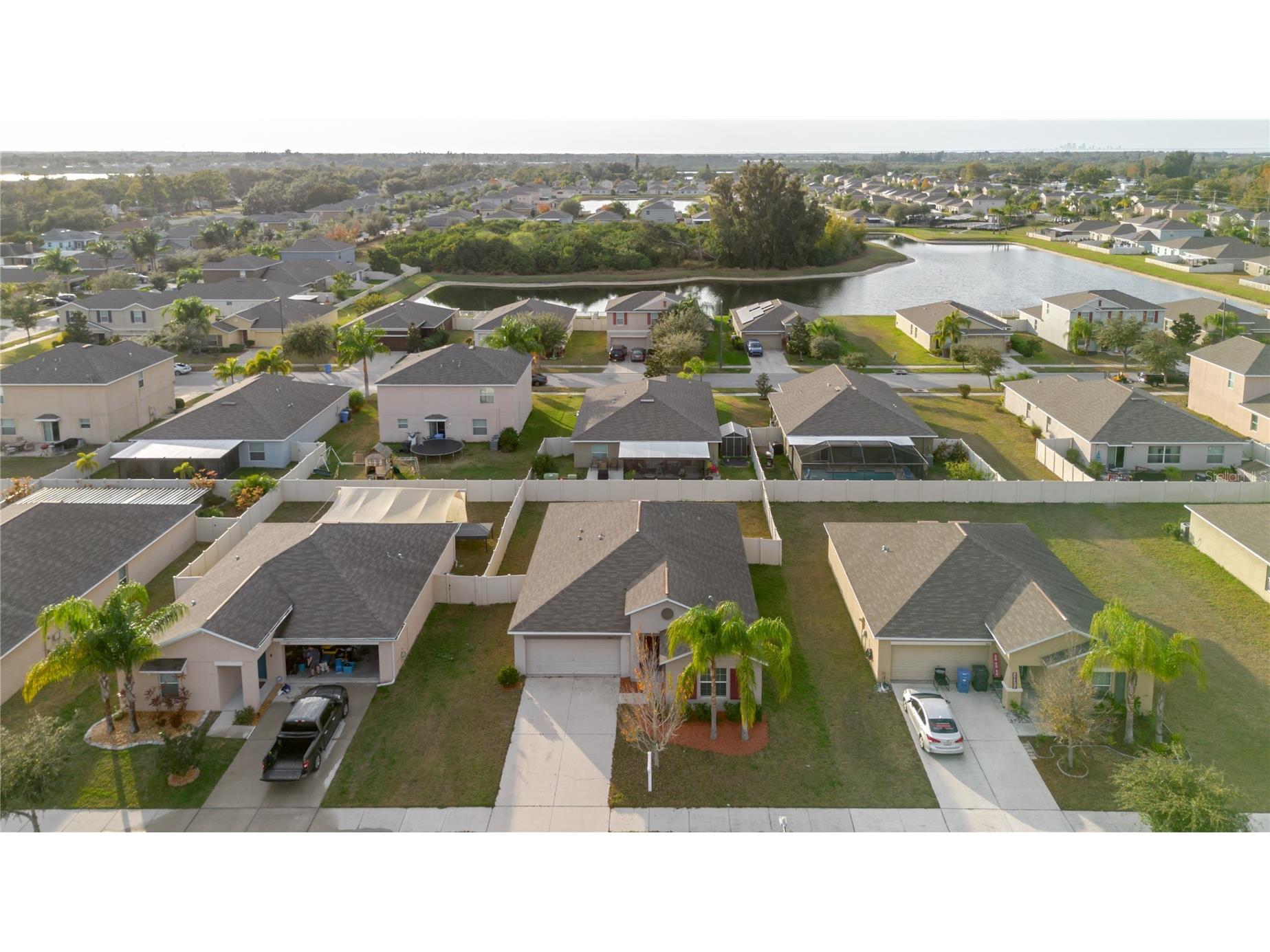 304 Cascade Bend Drive Ruskin FL 33570 TB8462184 image33