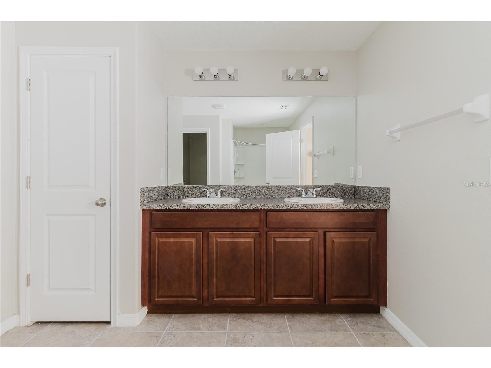 304 Cascade Bend Drive Ruskin FL 33570 TB8462184 image59