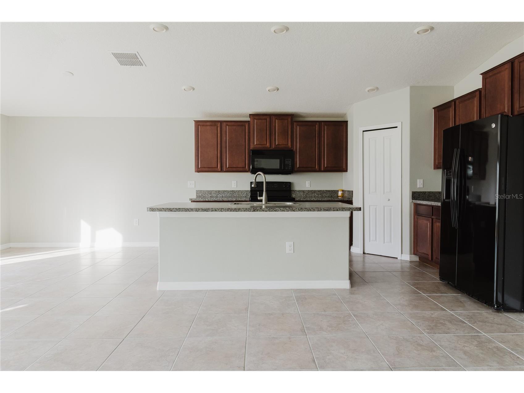 304 Cascade Bend Drive Ruskin FL 33570 TB8462184 image8