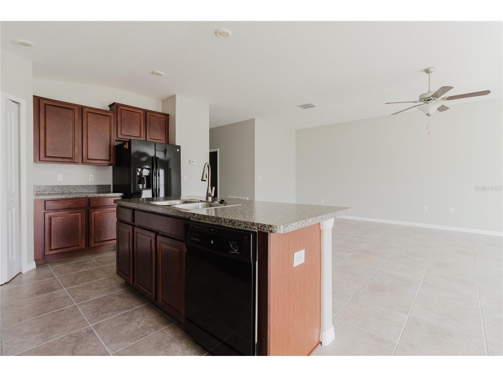 304 Cascade Bend Ruskin FL 33570 TB8502410 image79