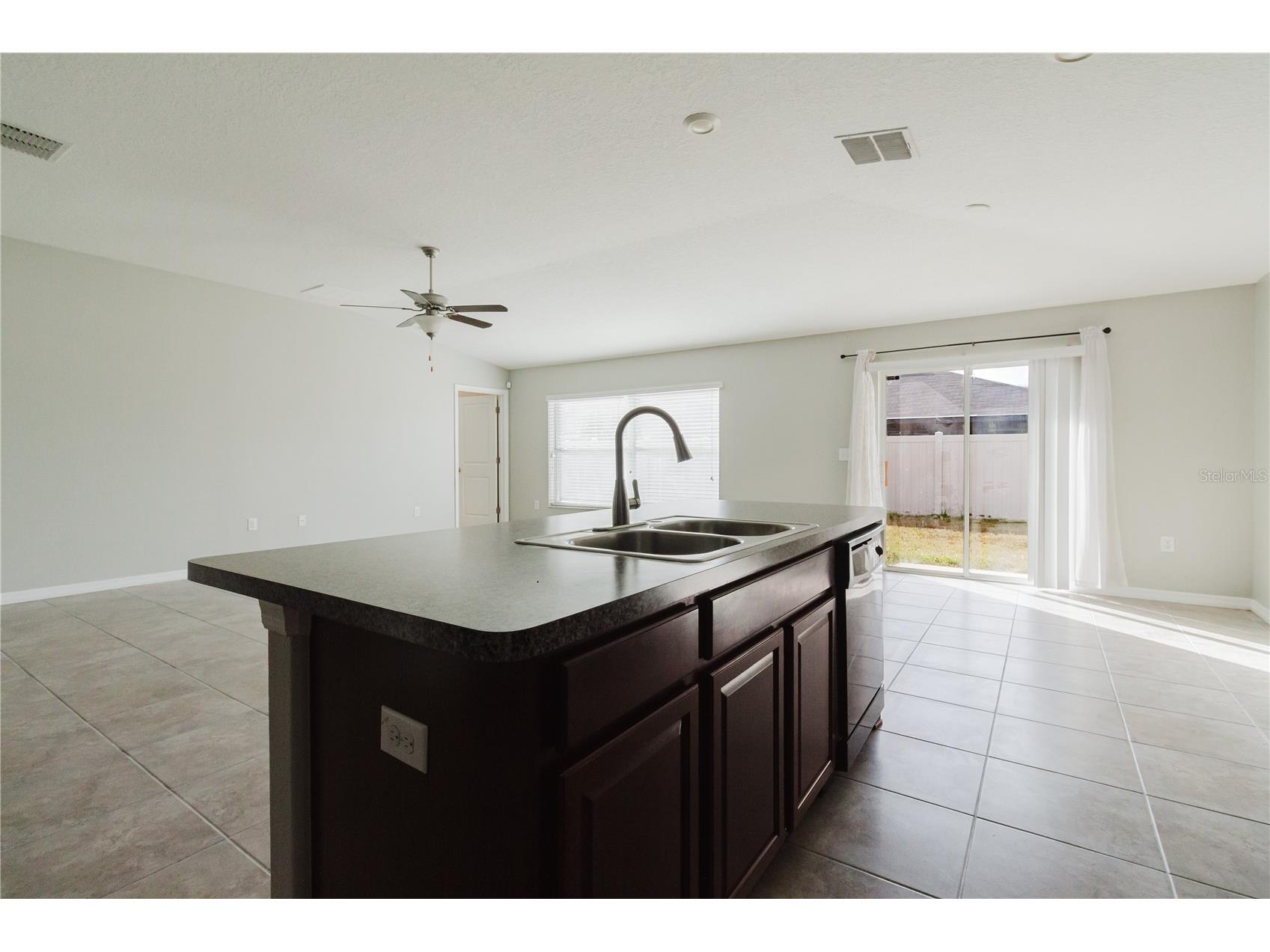 304 Cascade Bend Ruskin FL 33570 TB8502410 image81
