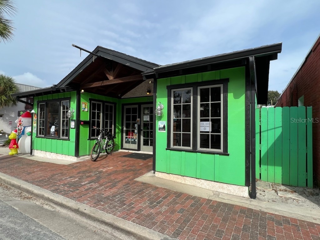 304 Flagler Avenue New Smyrna Beach FL 32169 NS1080010 image1