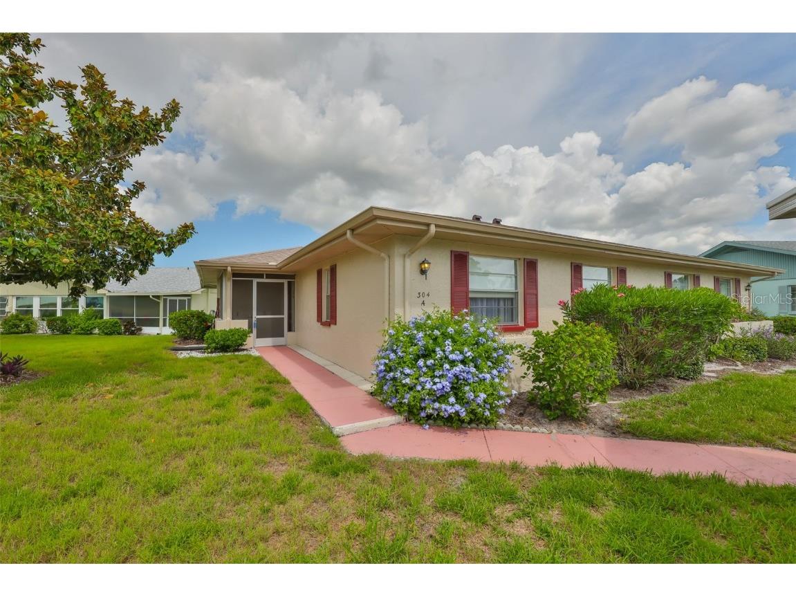 304 Fowling Court #A Sun City Center FL 33573 TB8396335 image1