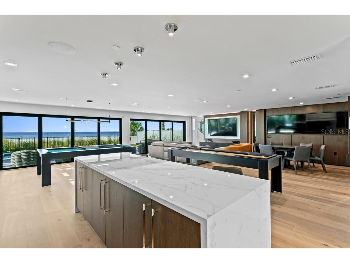 304 Gulf Boulevard Indian Rocks Beach FL 33785 TB8450289 image5