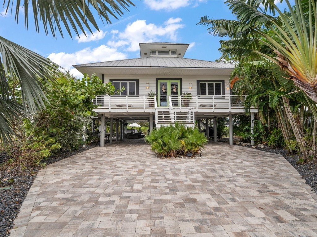 304 Hillpoint Drive Palm Harbor FL 34683 - BROOKER CREEK TB8339232 image1