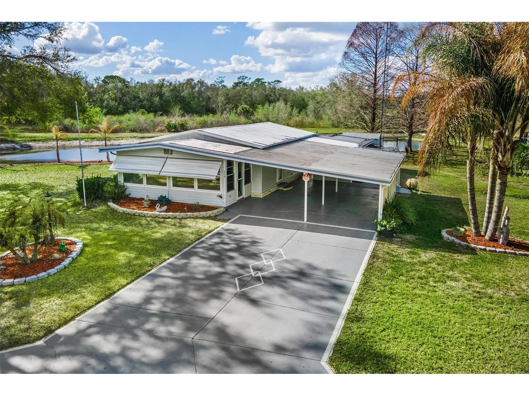 304 Ivanhoe Circle Lady Lake FL 32159 G5108873 image1