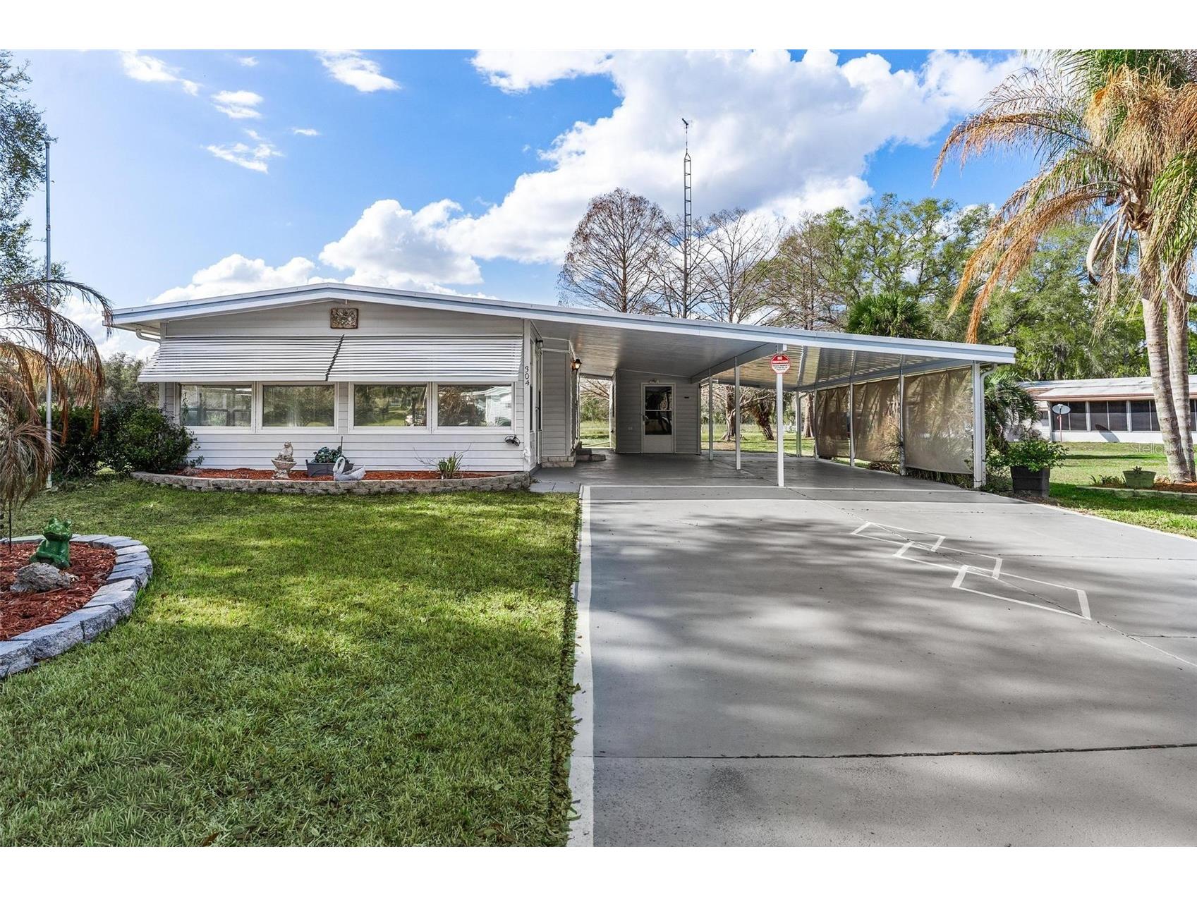 304 Ivanhoe Circle Lady Lake FL 32159 G5108873 image2