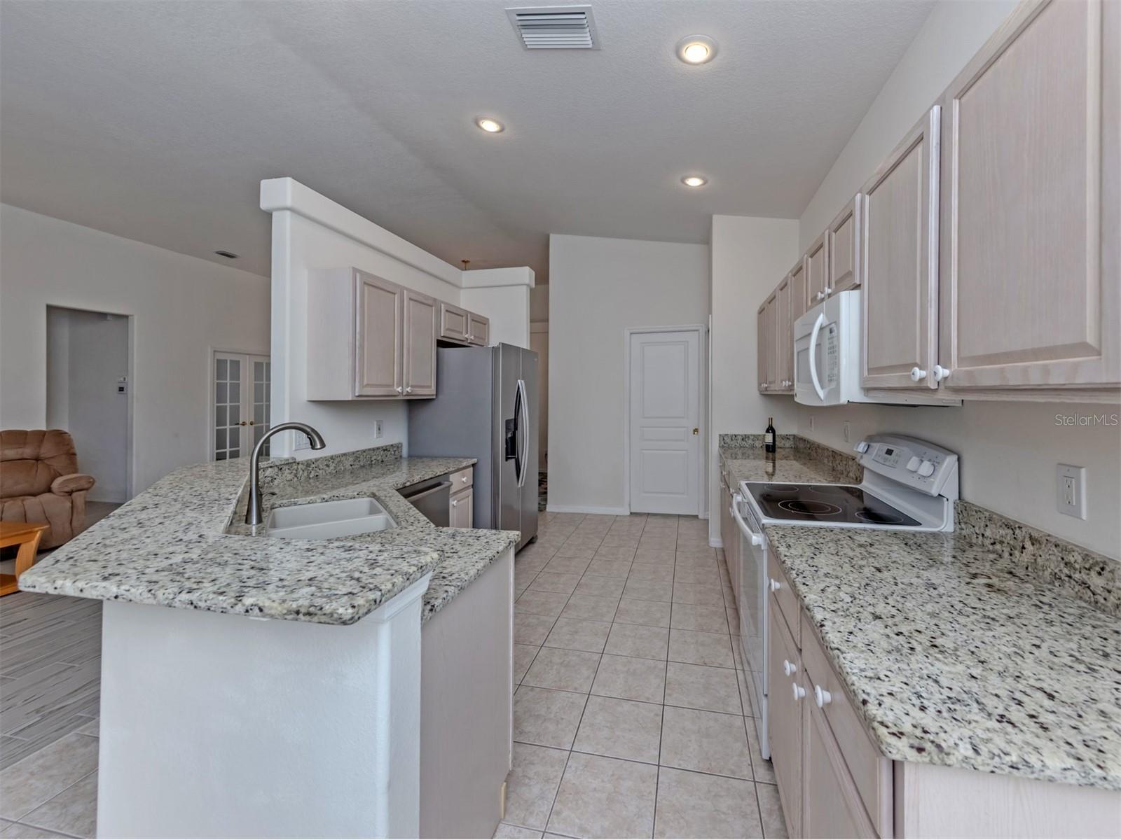 304 Langholm Drive Venice FL 34293 N6144528 image7