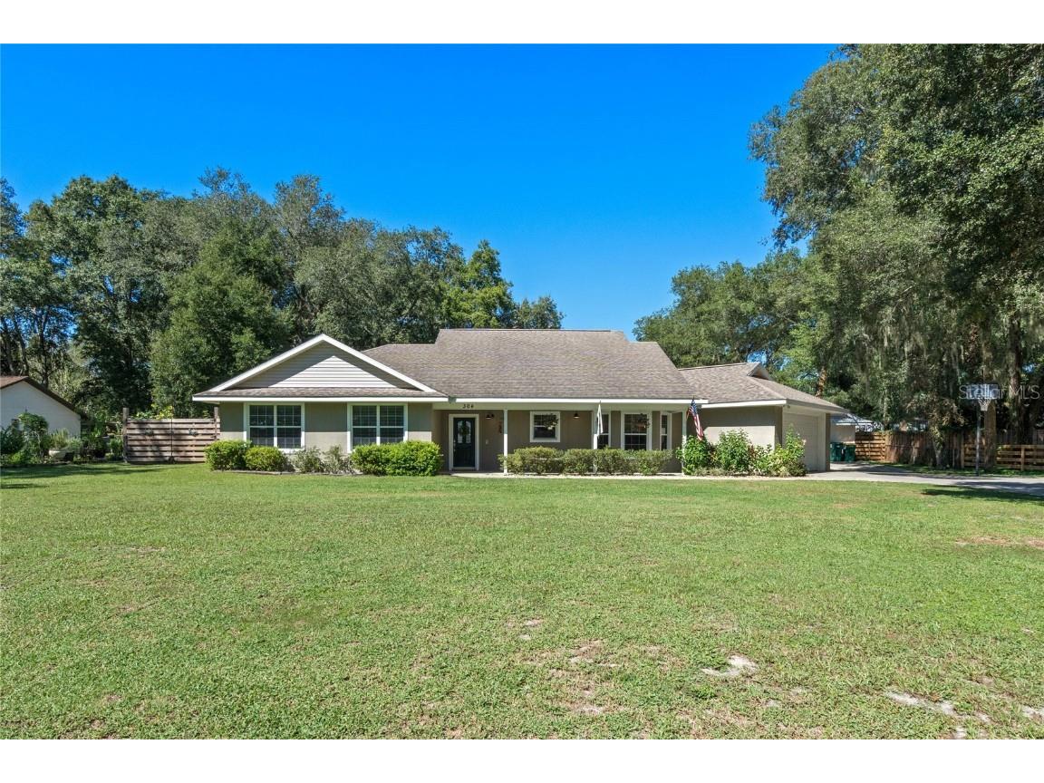 304 N Valley Road Fruitland Park FL 34731 G5079595 image1
