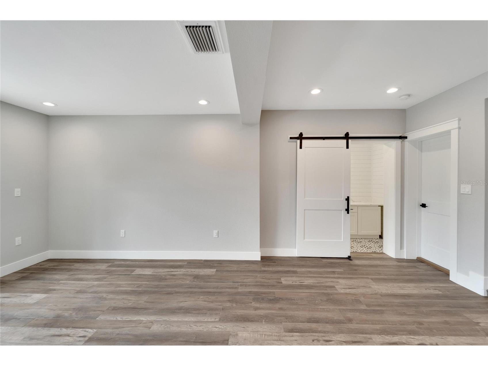 304 Orangewood Avenue Clearwater FL 33755 TB8508805 image20