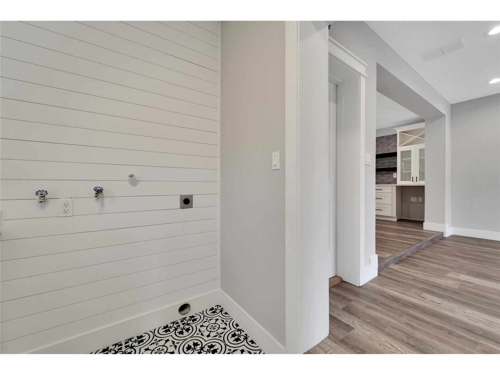 304 Orangewood Avenue Clearwater FL 33755 TB8508805 image23
