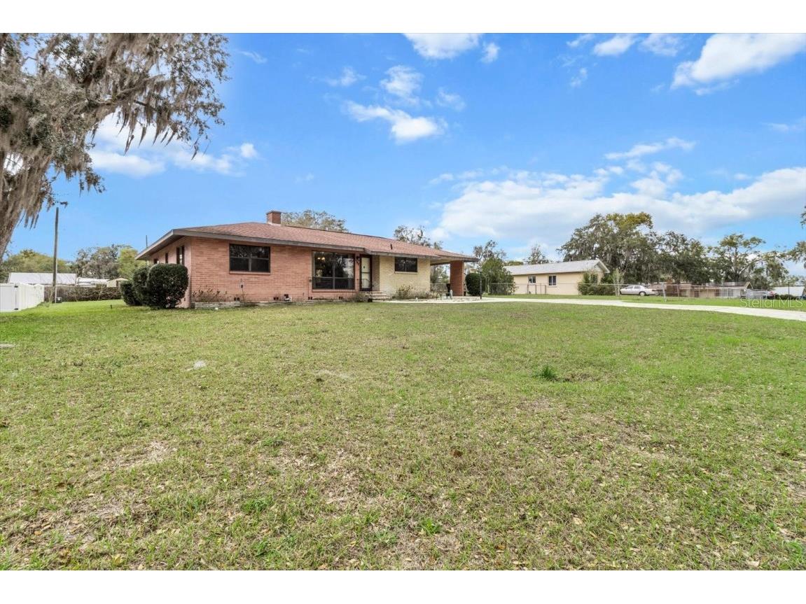 304 S Pine Avenue Inverness FL 34452 OM696279 image1