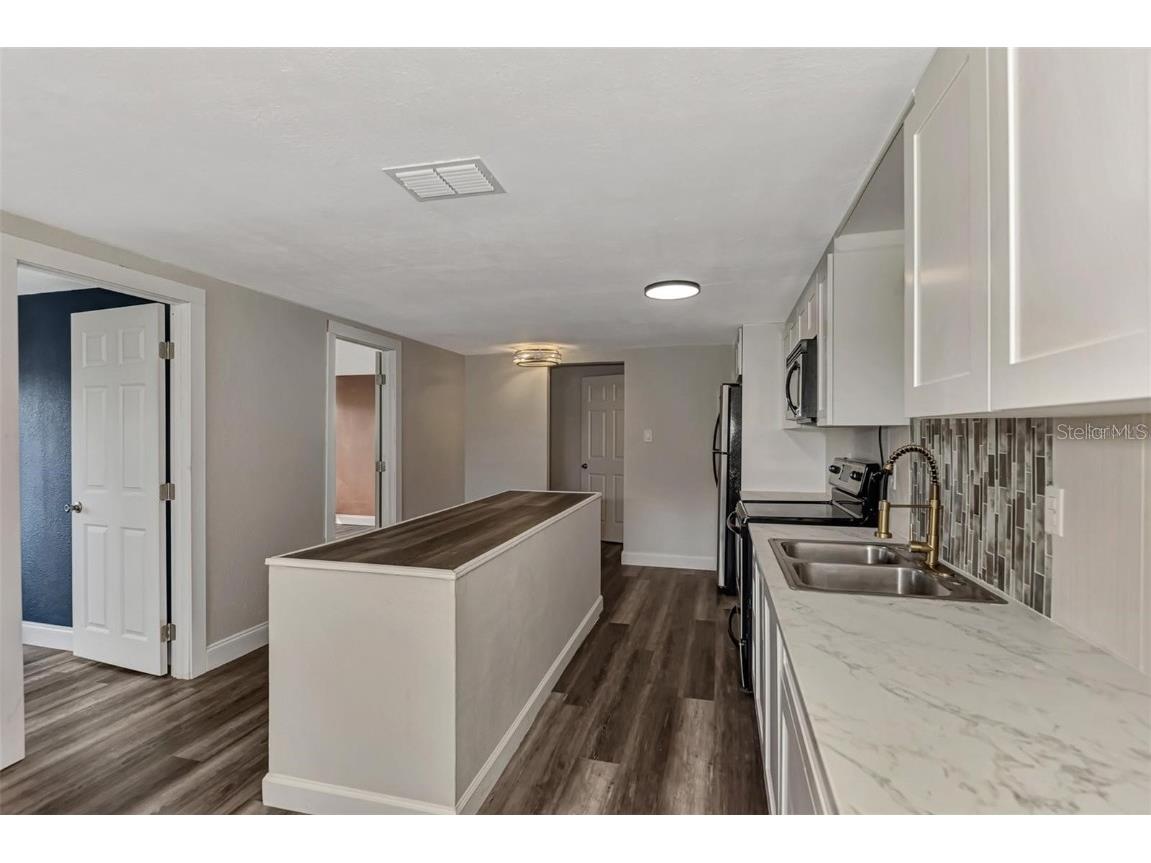 304 San Carlos Avenue North Port FL 34287 A4671964 image7