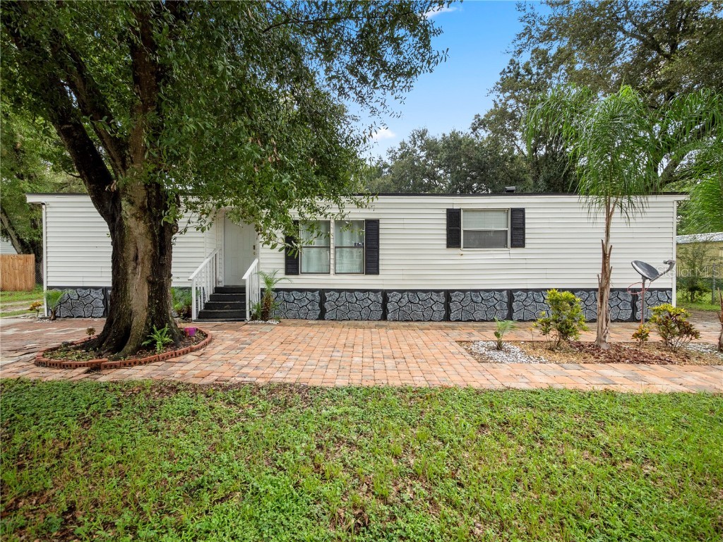 304 Temple Court Winter Haven FL 33880 P4927190 image1
