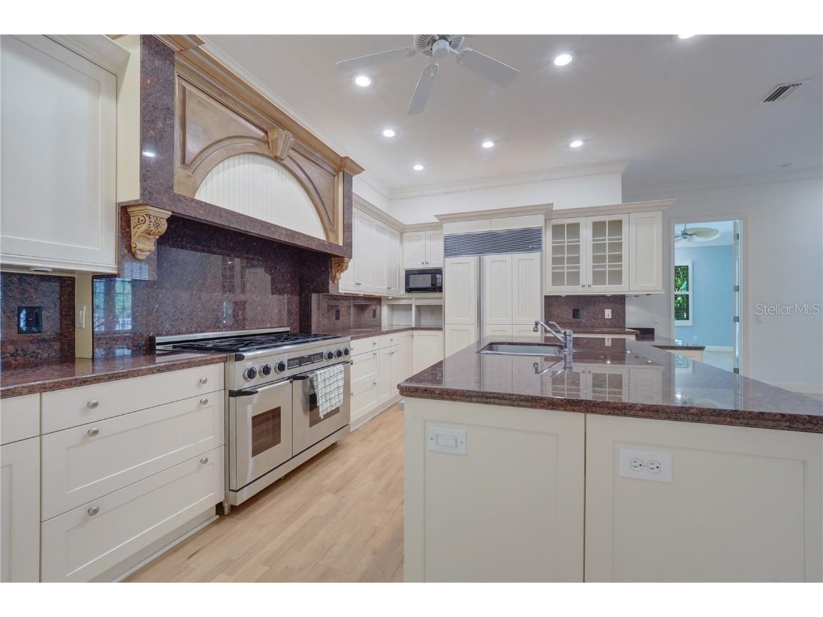 304 Tortuga Drive Nokomis FL 34275 N6140043 image9