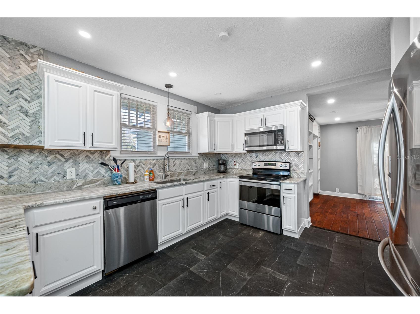 304 W Henry Avenue Tampa FL 33604 TB8464703 image17