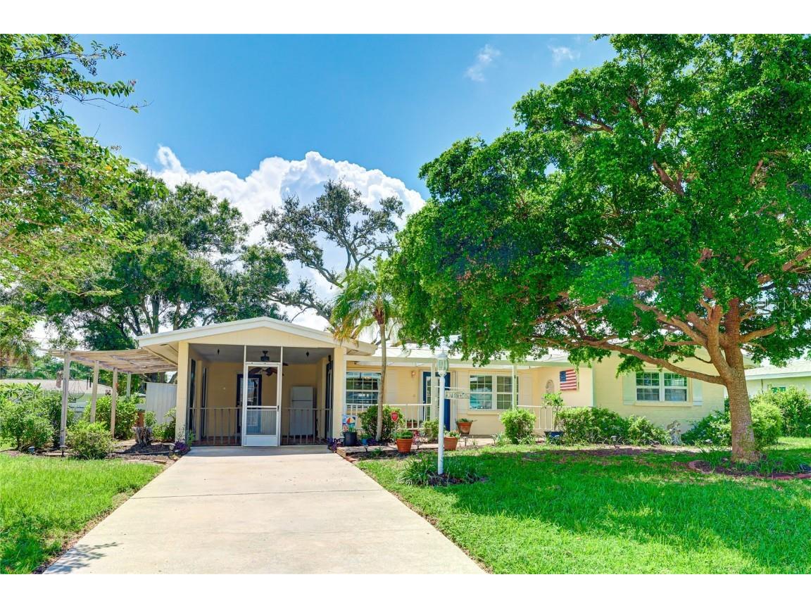 3040 New England Street Sarasota FL 34231 A4623775 image1