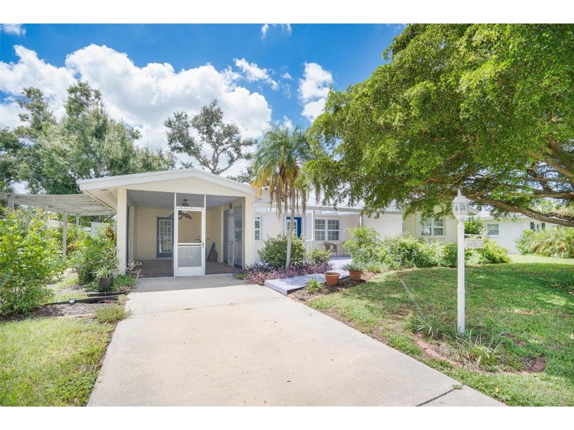 3040 New England Street Sarasota FL 34231 W7878284 image1