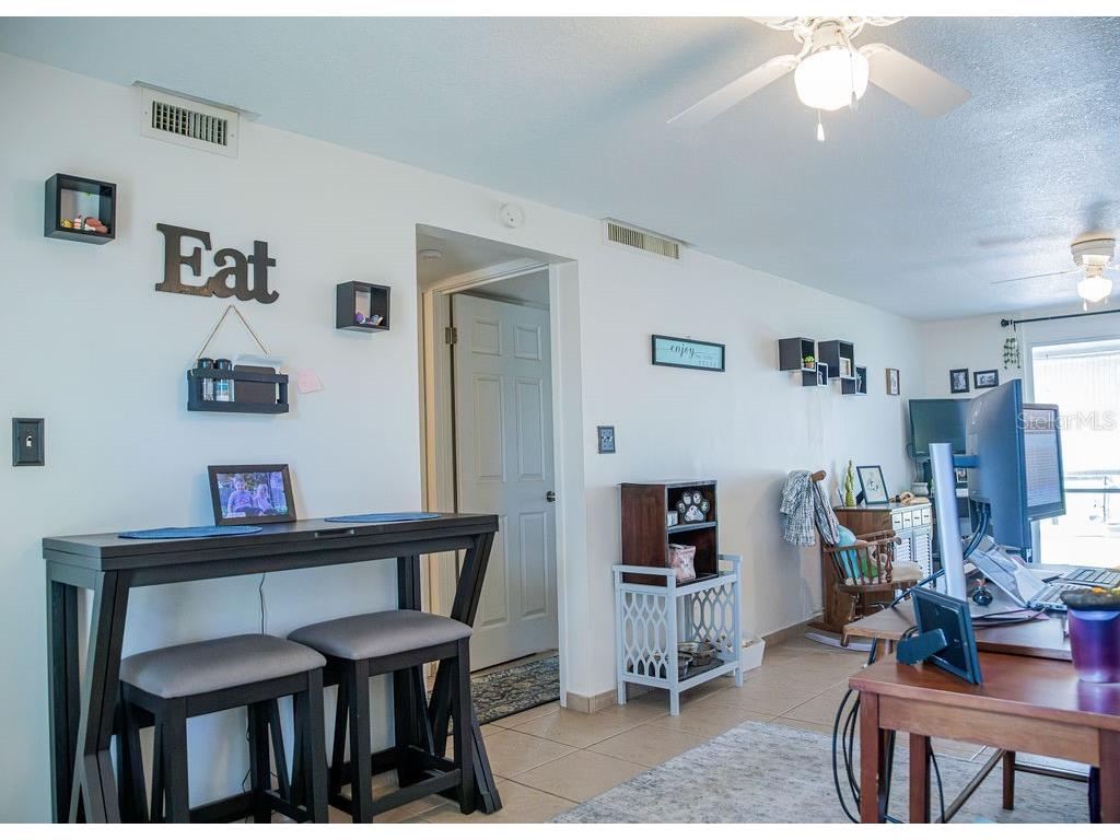 3041 Club Circle Lake Wales FL 33898 - WALK IN THE WATER K4902922 image4