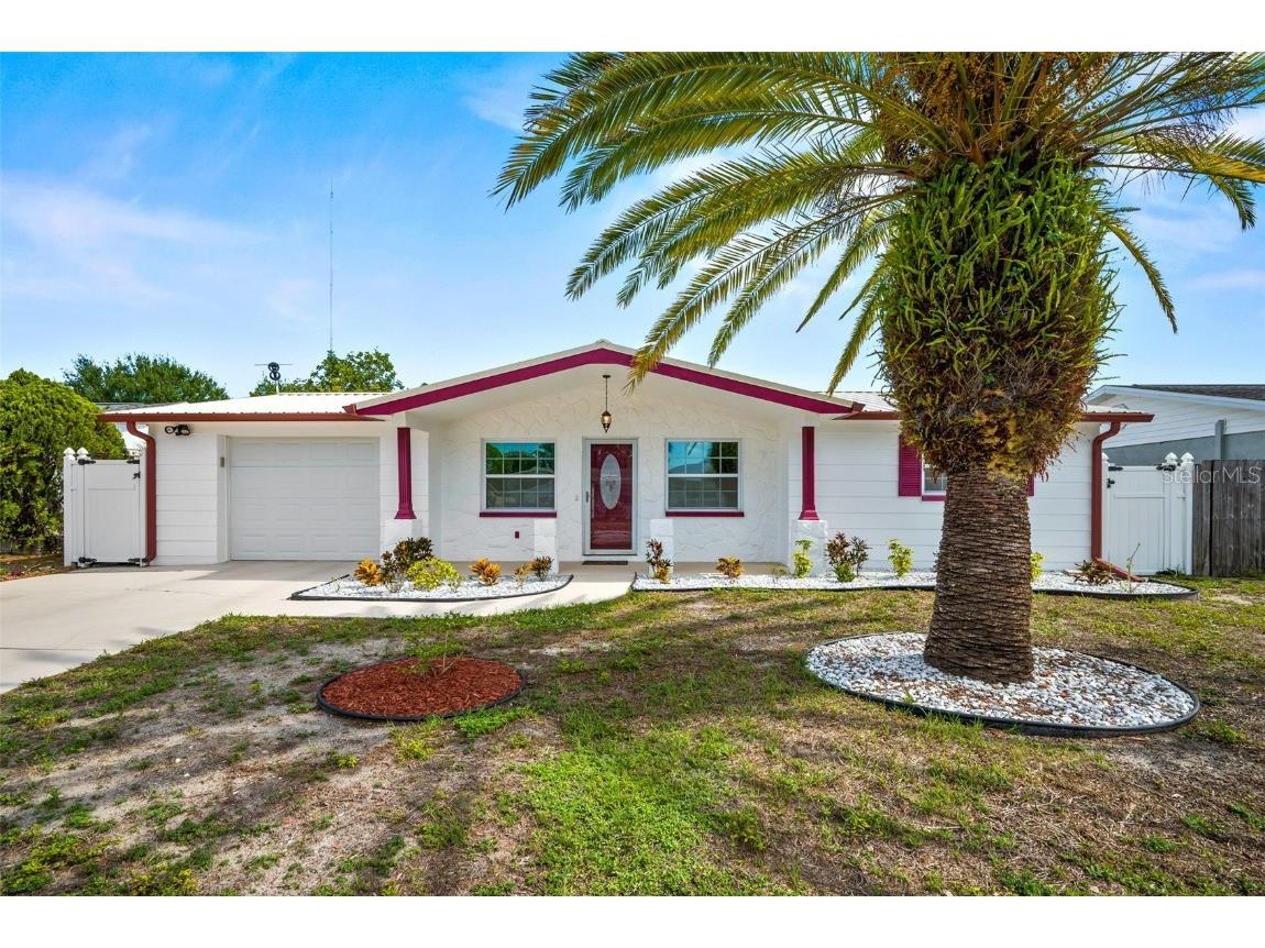 3041 Huntington Road Holiday FL 34691 U8203374 image1