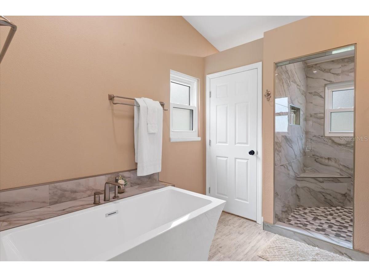 3041 Nocturne Road Venice FL 34293 A4696186 image18