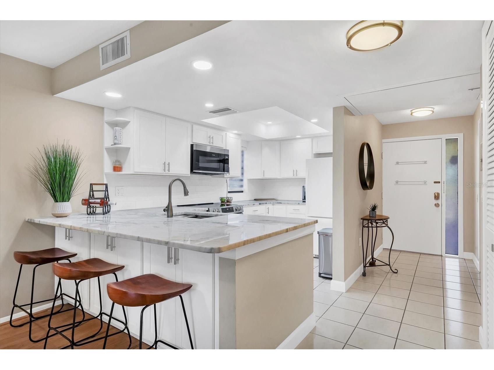 3041 Quail Hollow #27 Sarasota FL 34235 A4683616 image17