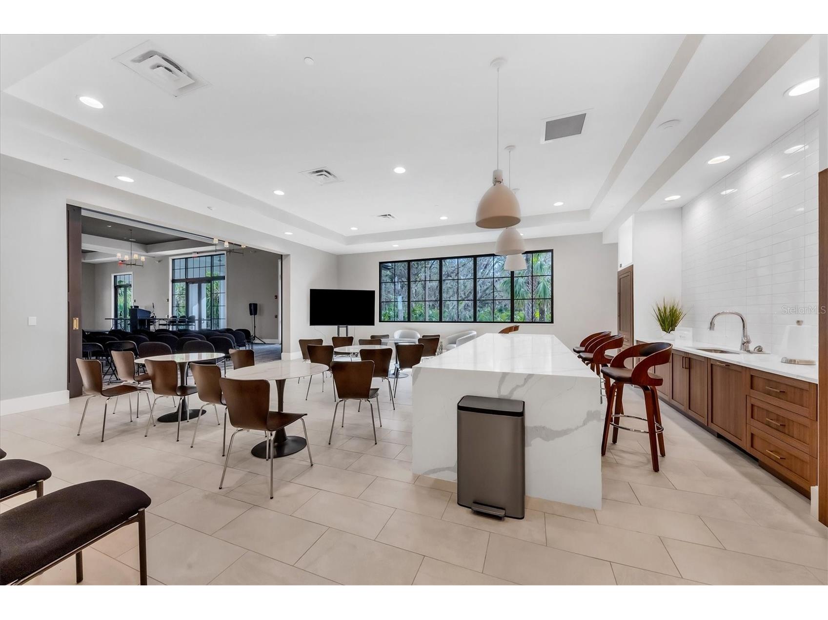 3041 Quail Hollow #27 Sarasota FL 34235 A4683616 image47