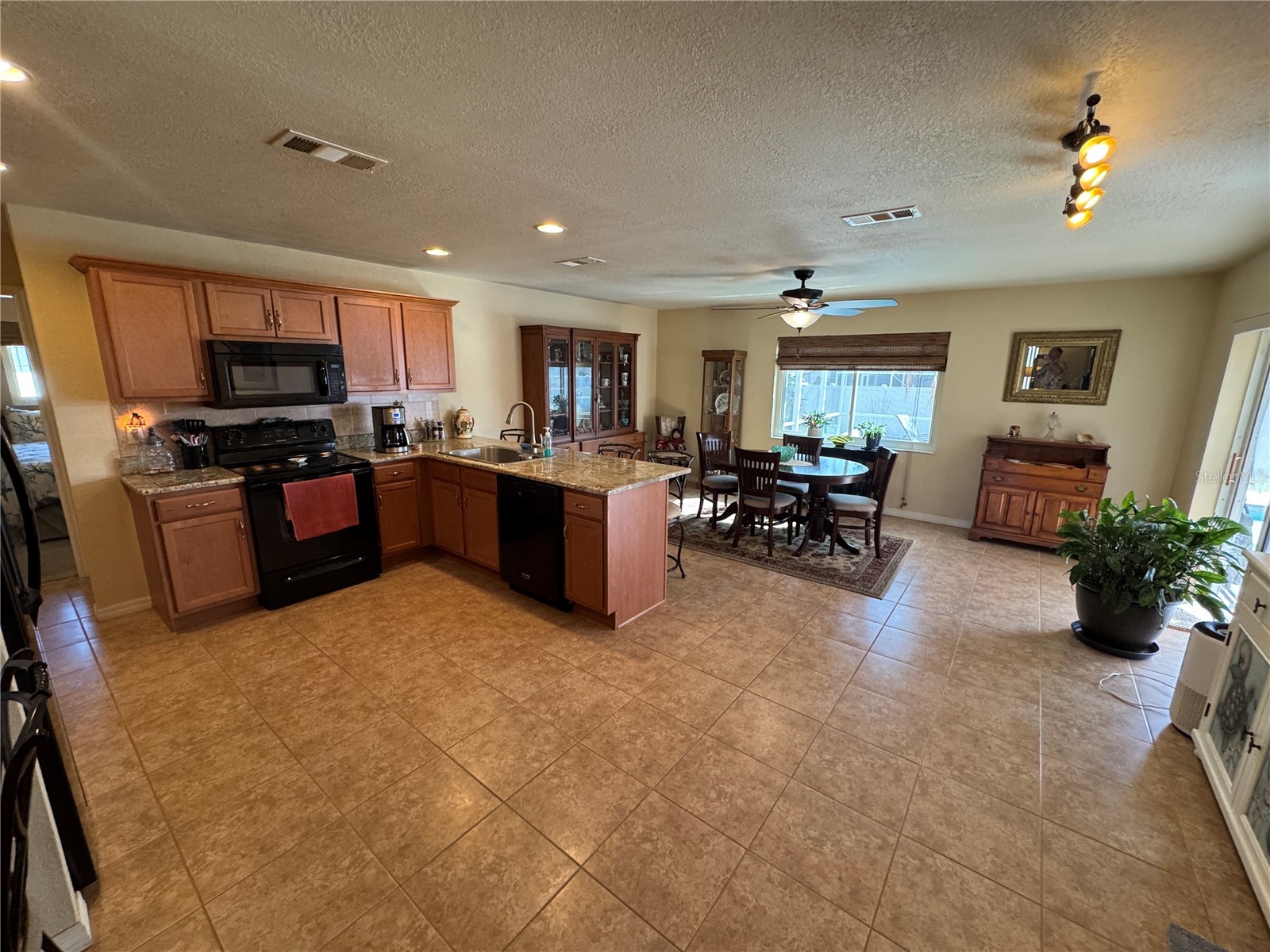 3042 Aldoro Avenue Spring Hill FL 34609 W7883639 image7