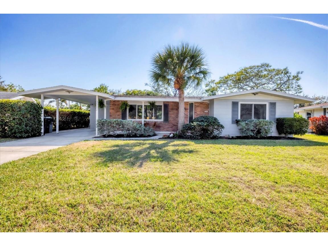 3042 Lockwood Terrace Sarasota FL 34231 A4641991 image1