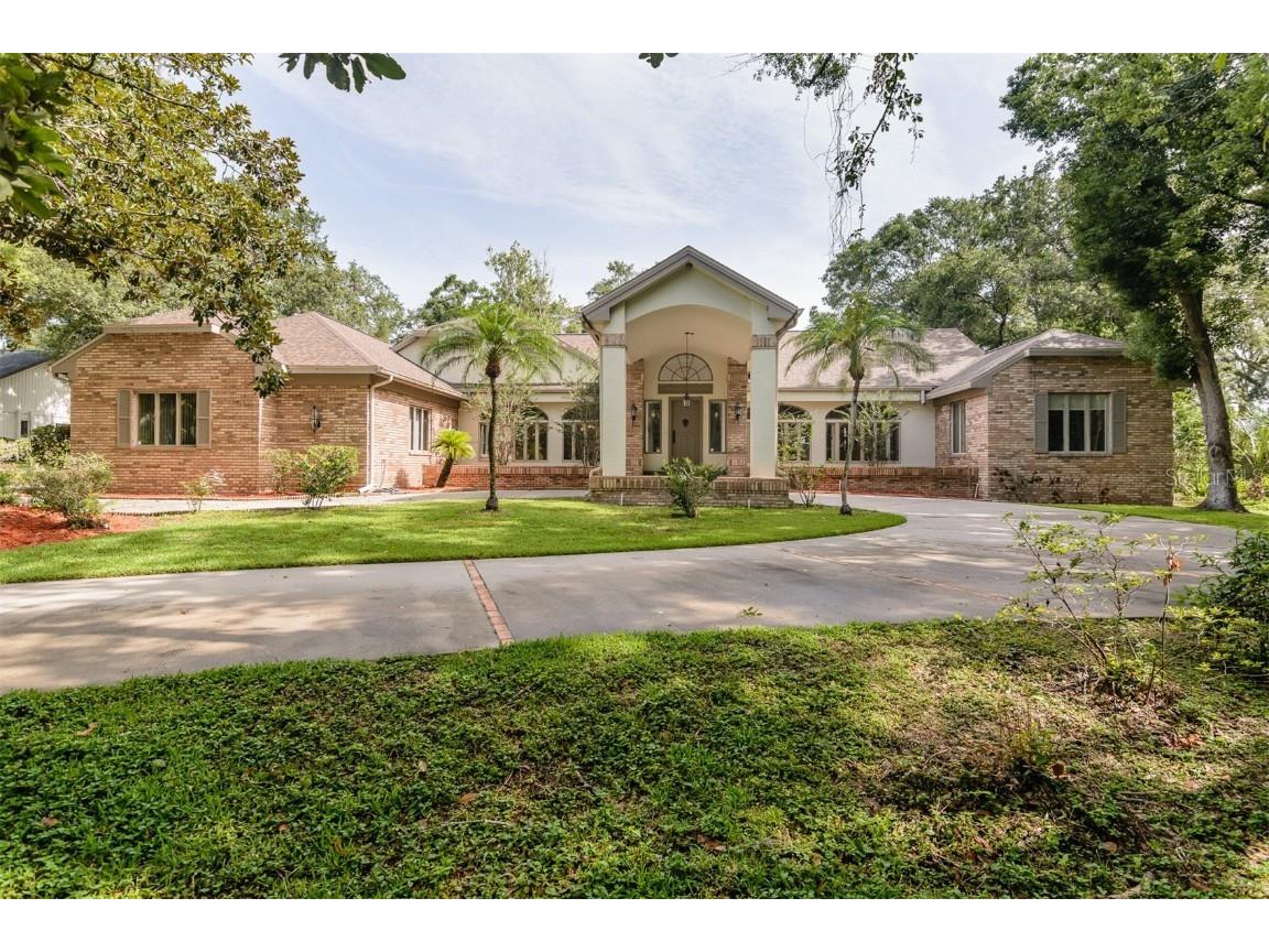 3042 Oak Creek Drive N Clearwater FL 33761 TB8394335 image1