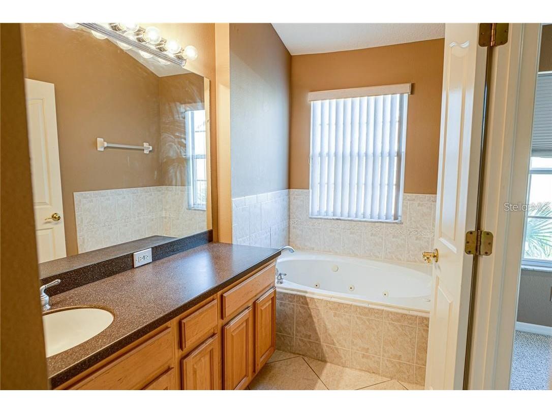 3043 Pointeview Drive Tampa FL 33611 TB8507814 image12