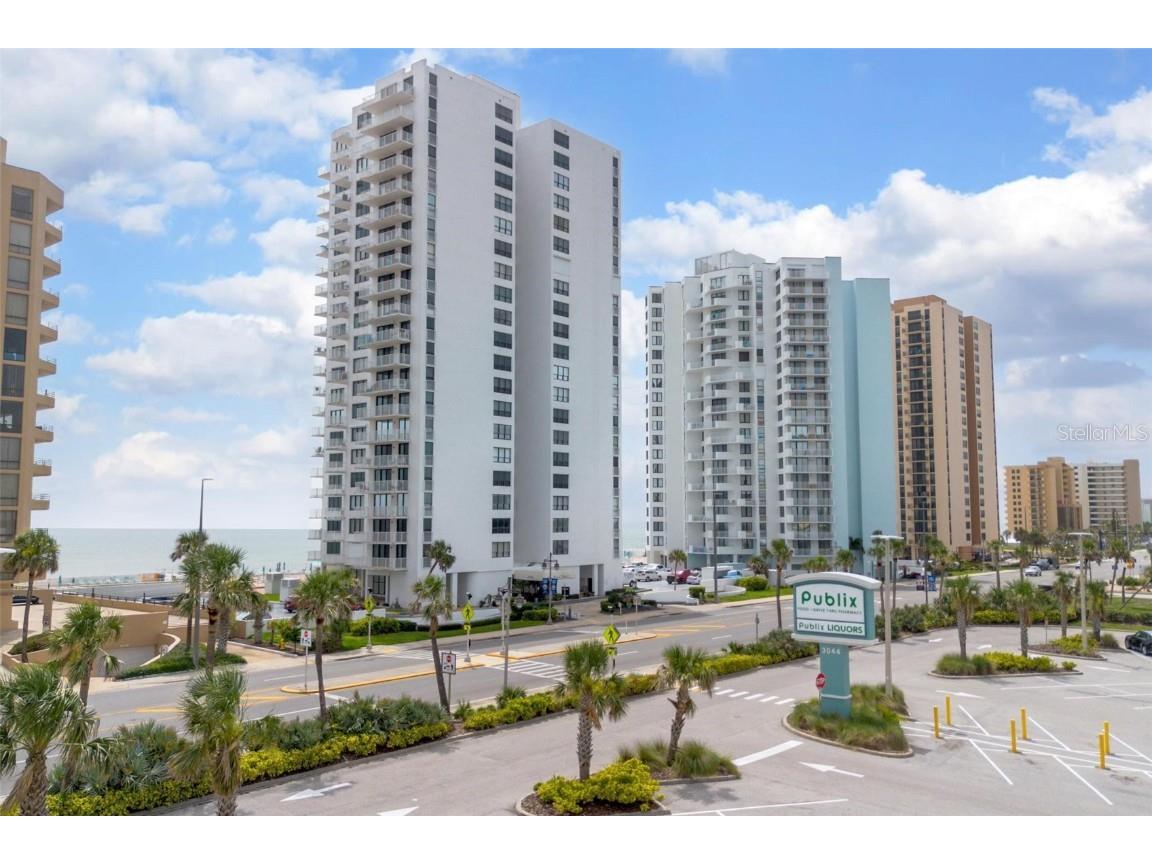 3043 S Atlantic Avenue #204 Daytona Beach FL 32118 V4943085 image1
