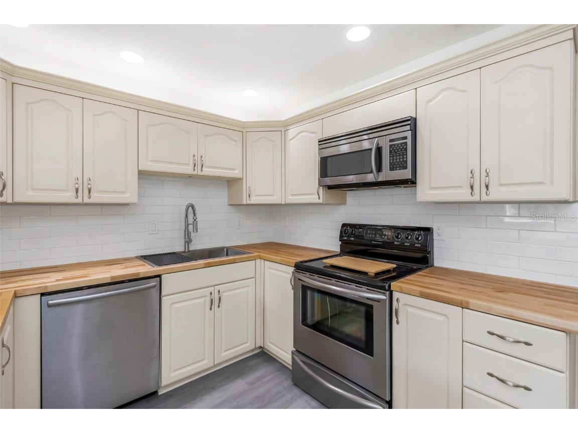 3044 Red Oak Court #101 Palm Harbor FL 34684 TB8417700 image10