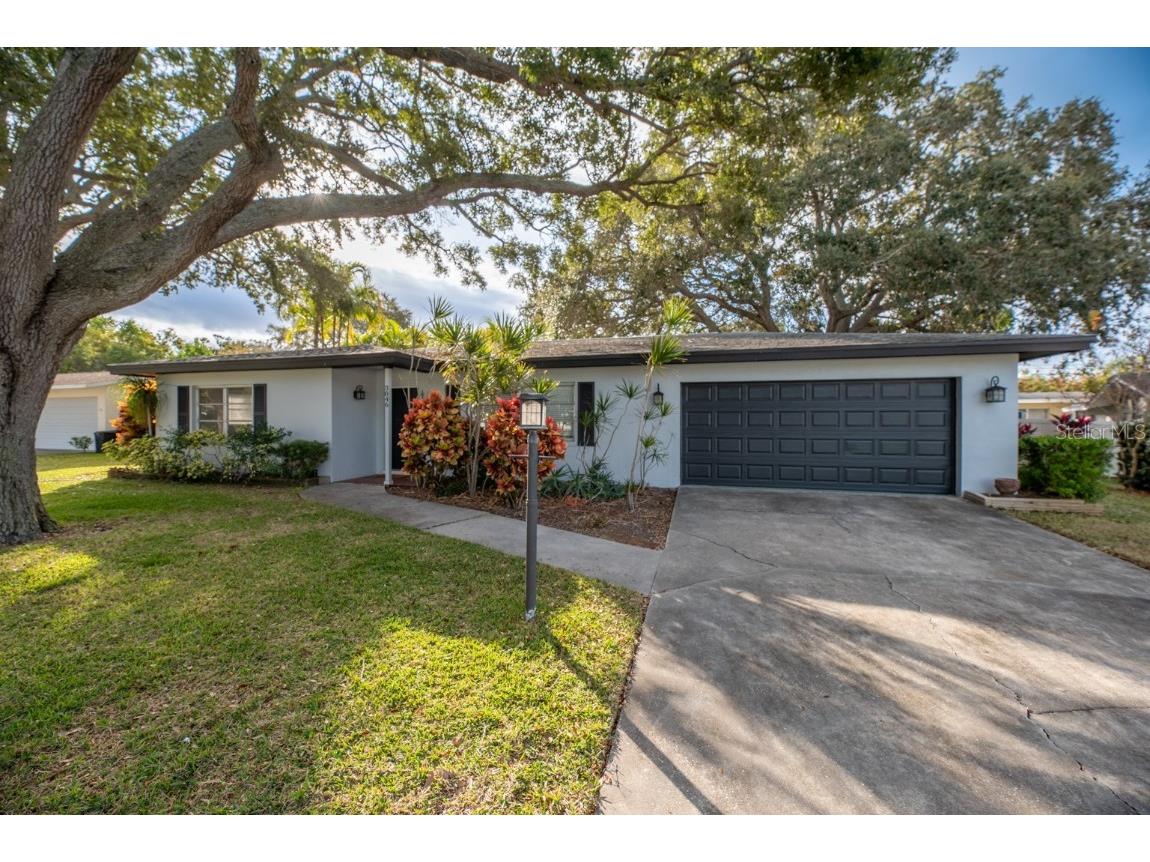 3046 Del Rio Drive Belleair Bluffs FL 33770 U8225613 image1