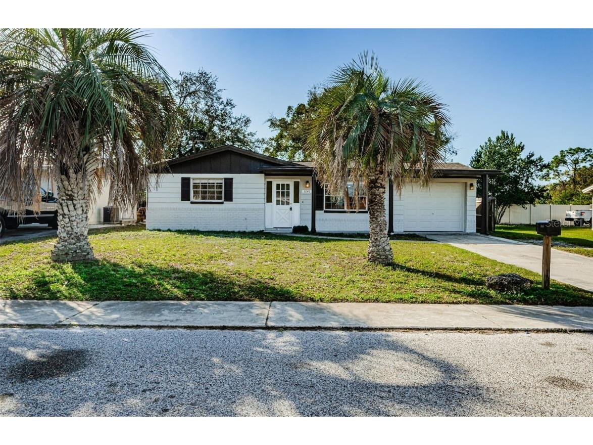 3046 Lloyd Drive Holiday FL 34691 W7852356 image1