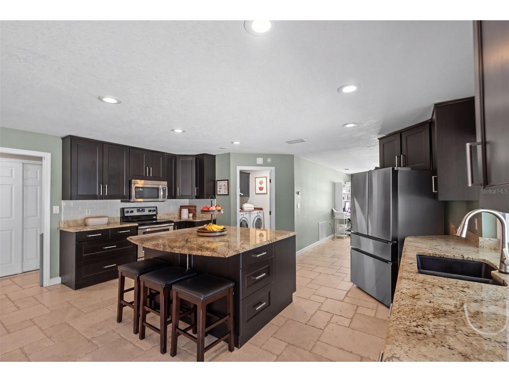 3046 Oak Cove Drive Clearwater FL 33759 TB8517326 image4