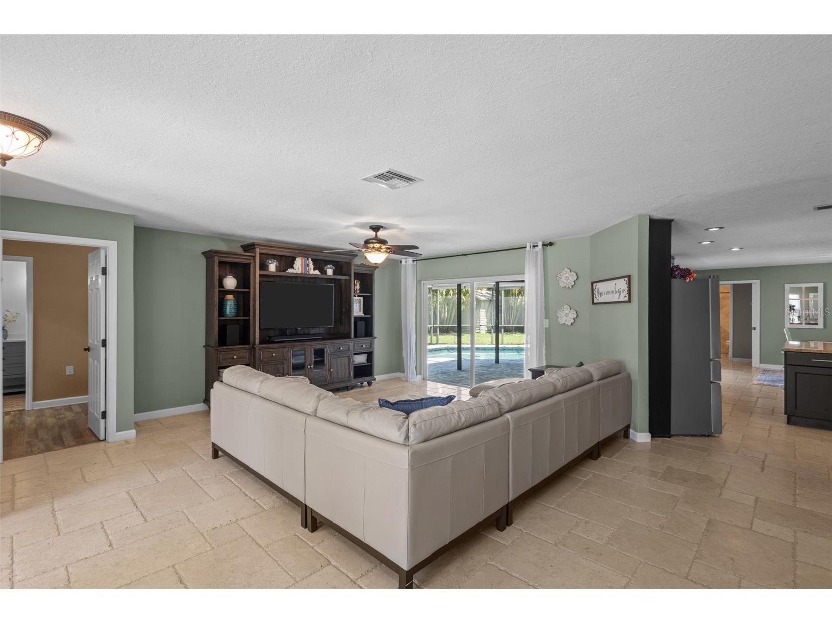 3046 Oak Cove Drive Clearwater FL 33759 TB8517326 image8