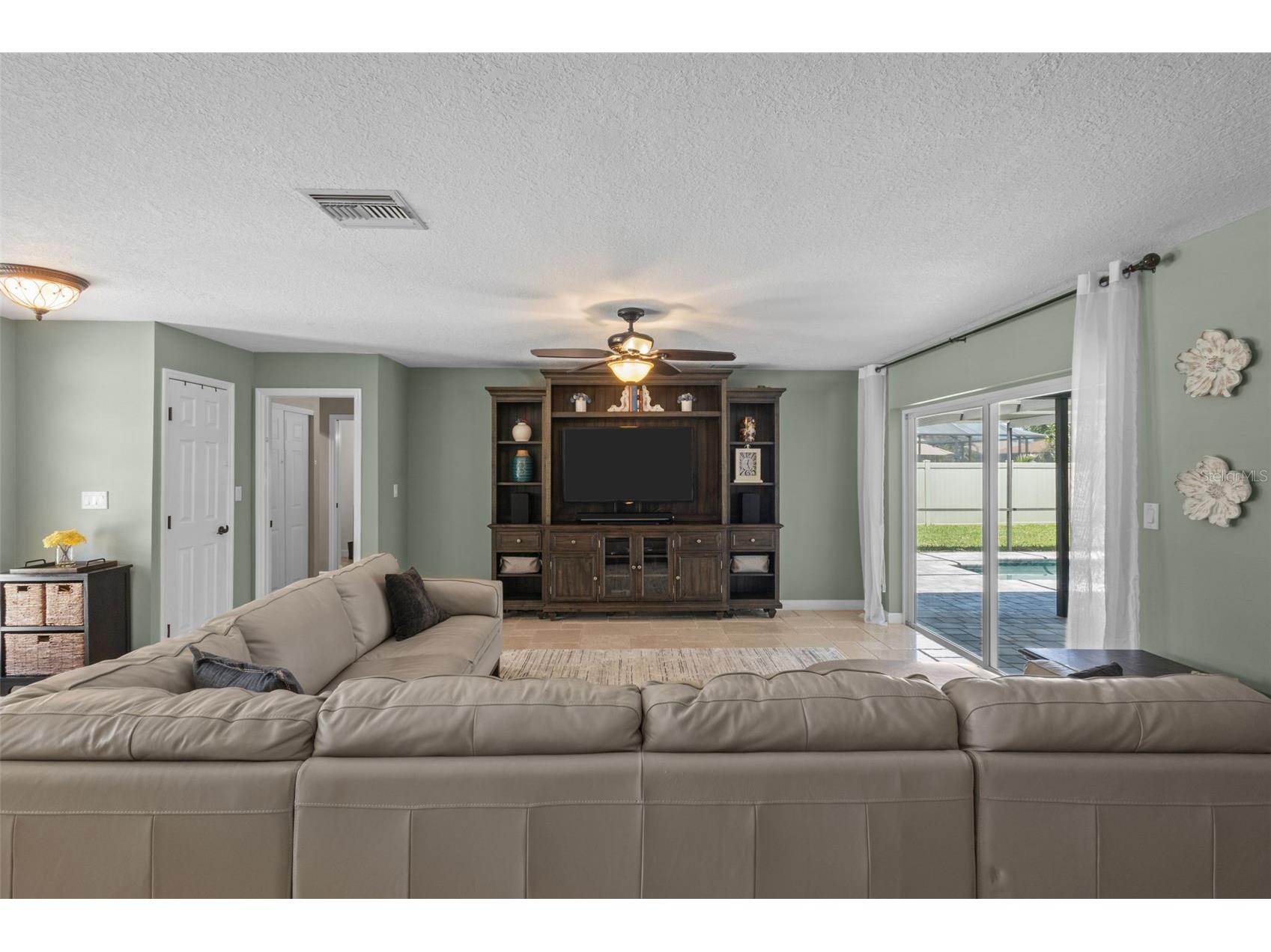 3046 Oak Cove Drive Clearwater FL 33759 TB8517326 image9